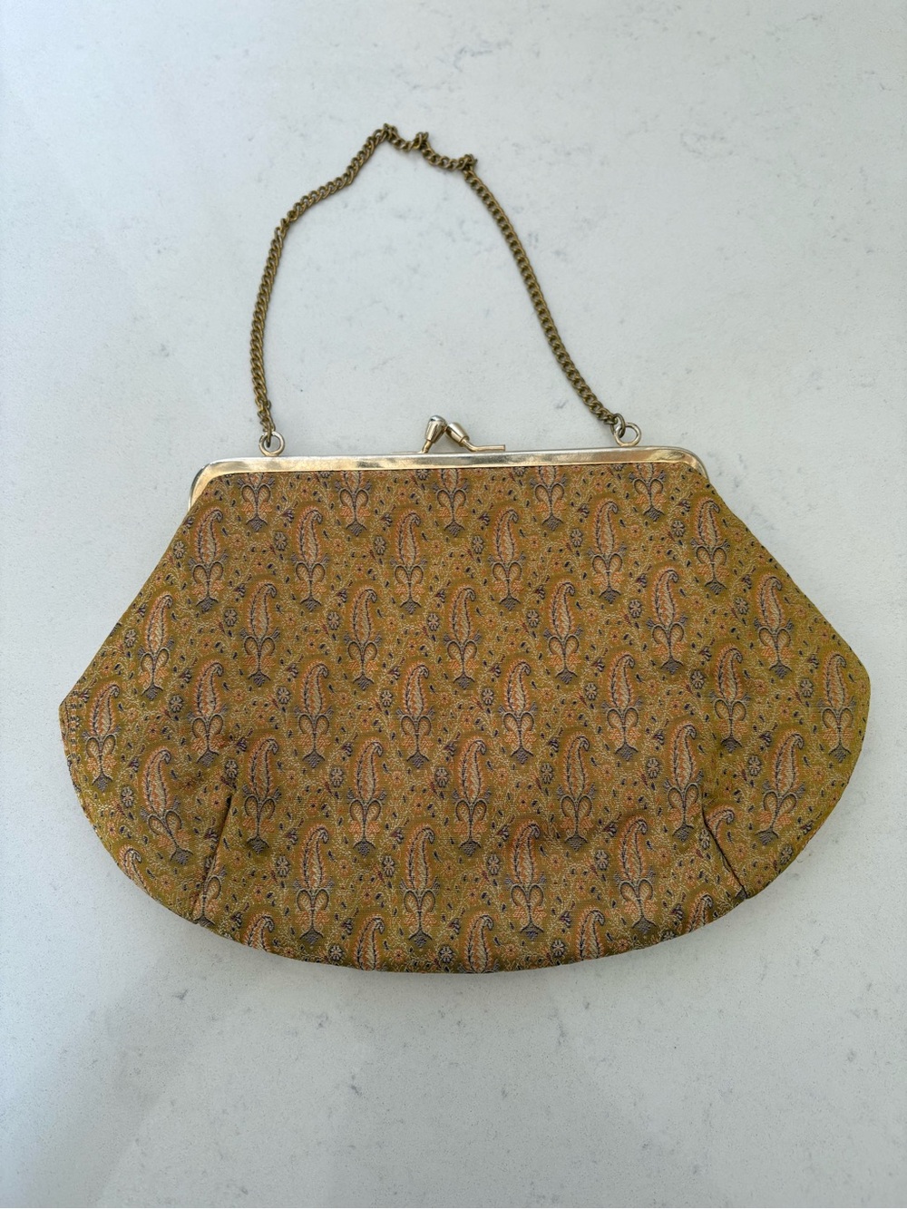 EUC Vintage Women’s COTTAGE PRODUCT Tan/Green Paisley 💯 Silk Clasp Purse